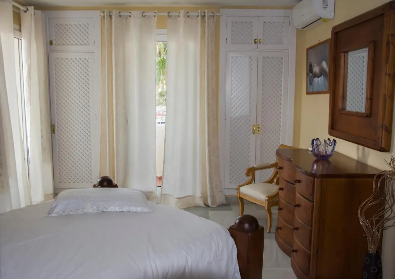 Magnificent Port-Beach 5* Luxury Residence Benalmádena